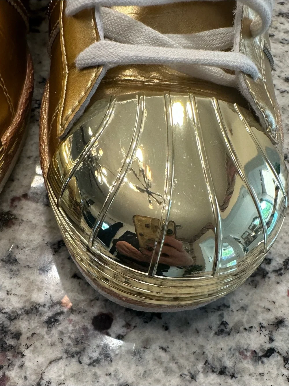 Adidas Originals 80's Metallic S82742Size 6.5 GOLD